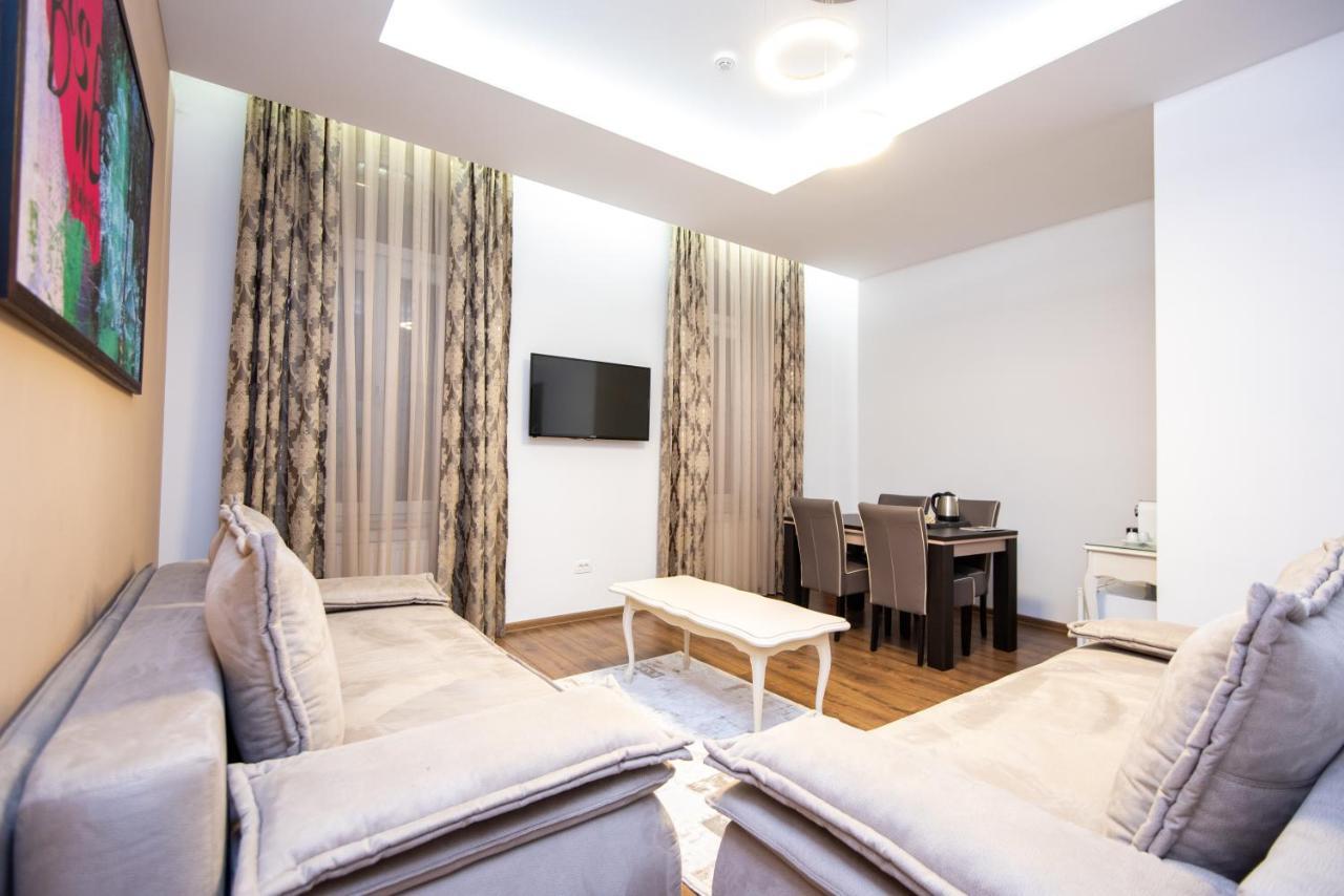 Megapolis Main Street Suites Sarajevo Exterior foto